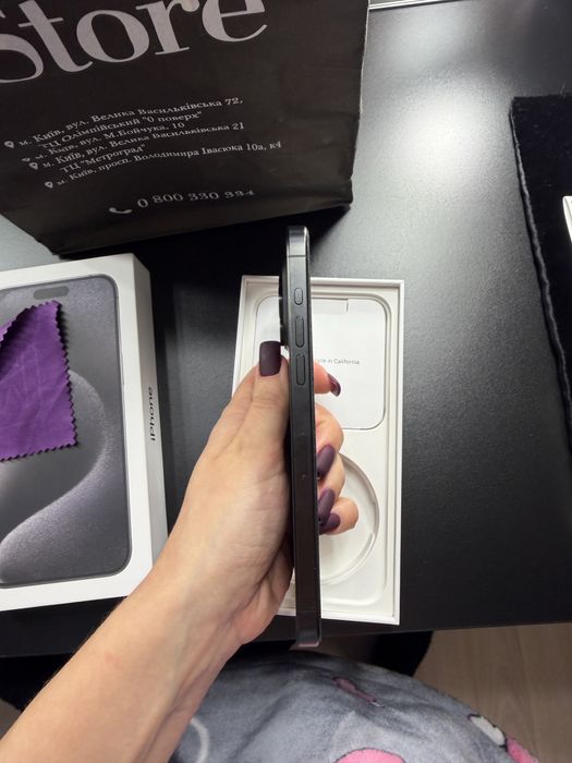 Продам Iphone 15 pro max 256GB