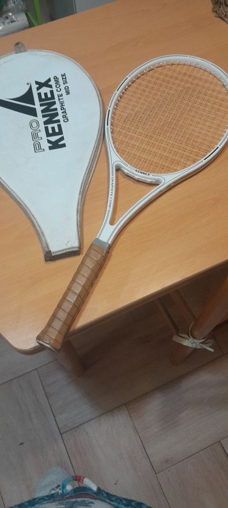 Vendo raquete e respetiva capa pro kennex