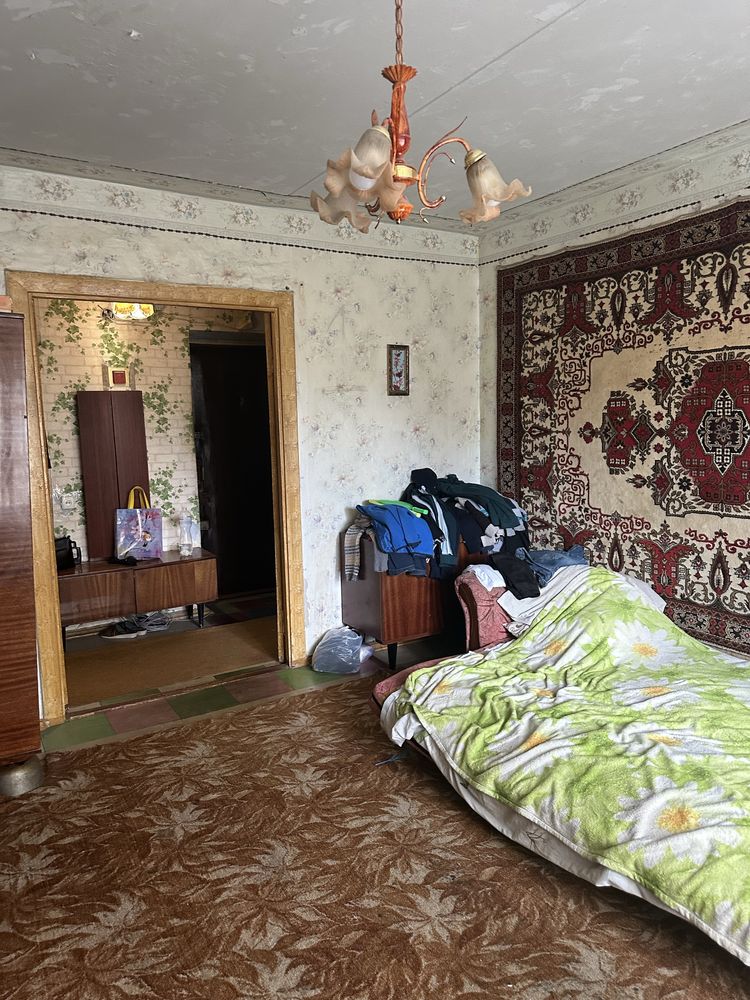 Продам 2 х ком квартиру, бассейн Микомп