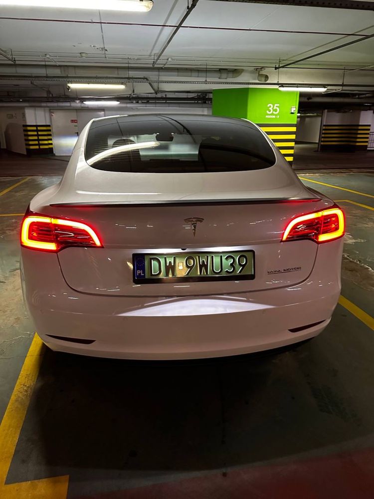 Tesla 3 Performance Europa FSD
