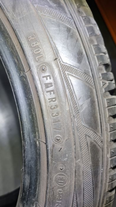 Opony zimowe Falken 235/45 R17