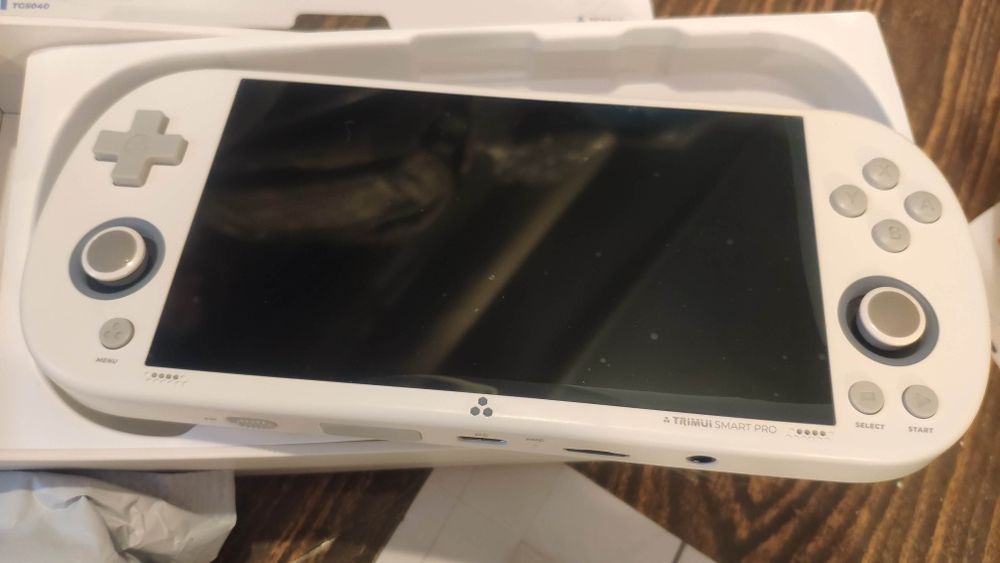 Trimui Smart pro Nowy +karta 128 gb