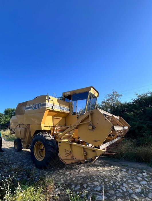 Продам комбайн sampo 600 в ідеальному стані  на першому обліку