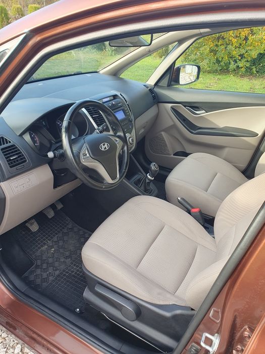 Hyundai ix20 1.4 iX 20 benzyna, jasne wnętrze, piękny kolor.