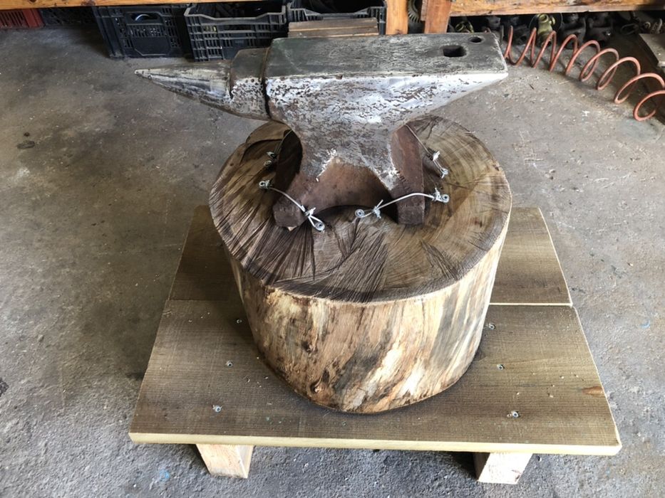 Bigorna 70kg, peça unica.