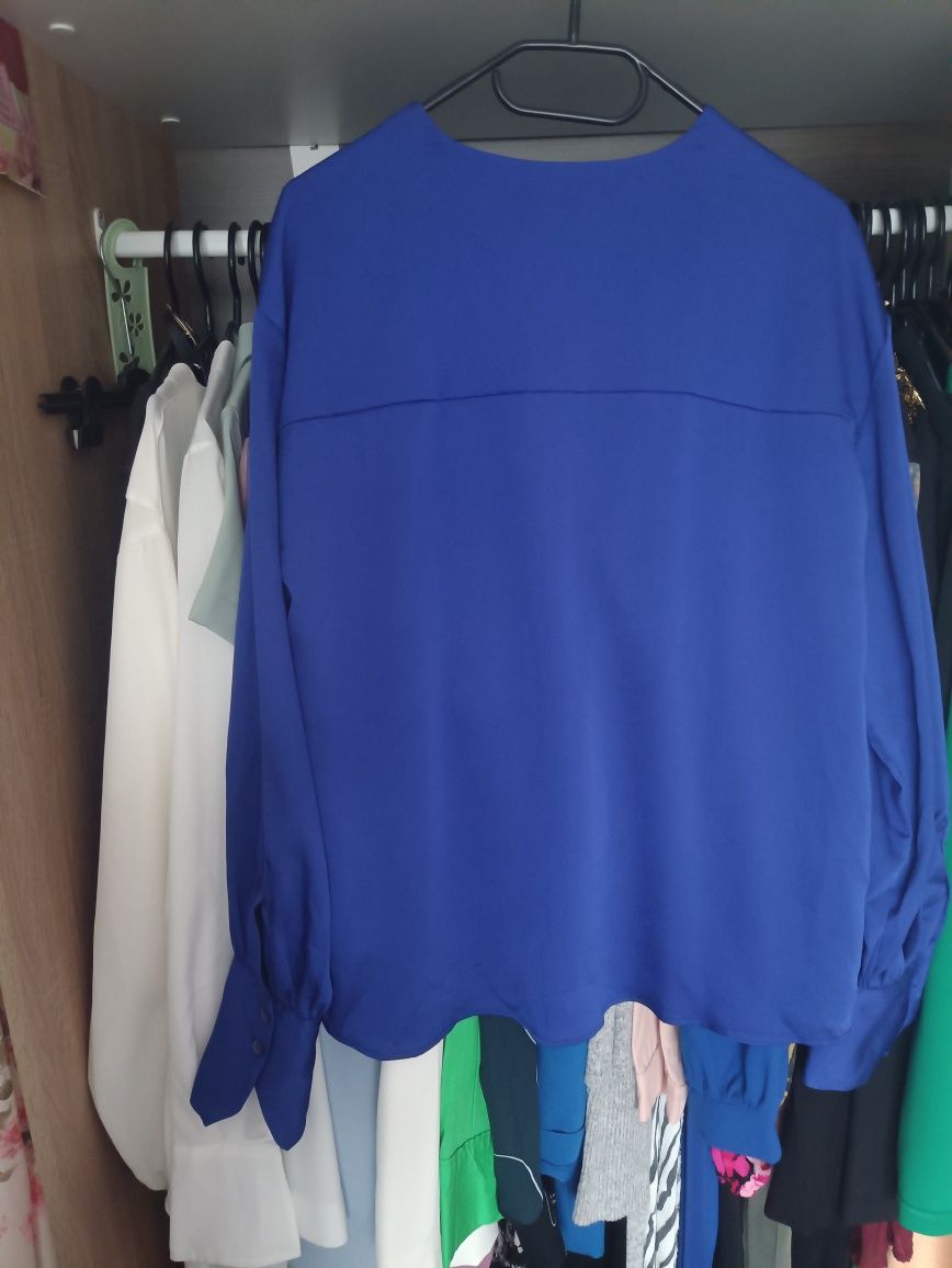 Mango rozmiar M 38 elegancka chabrowa bluzka koszula kobaltowa