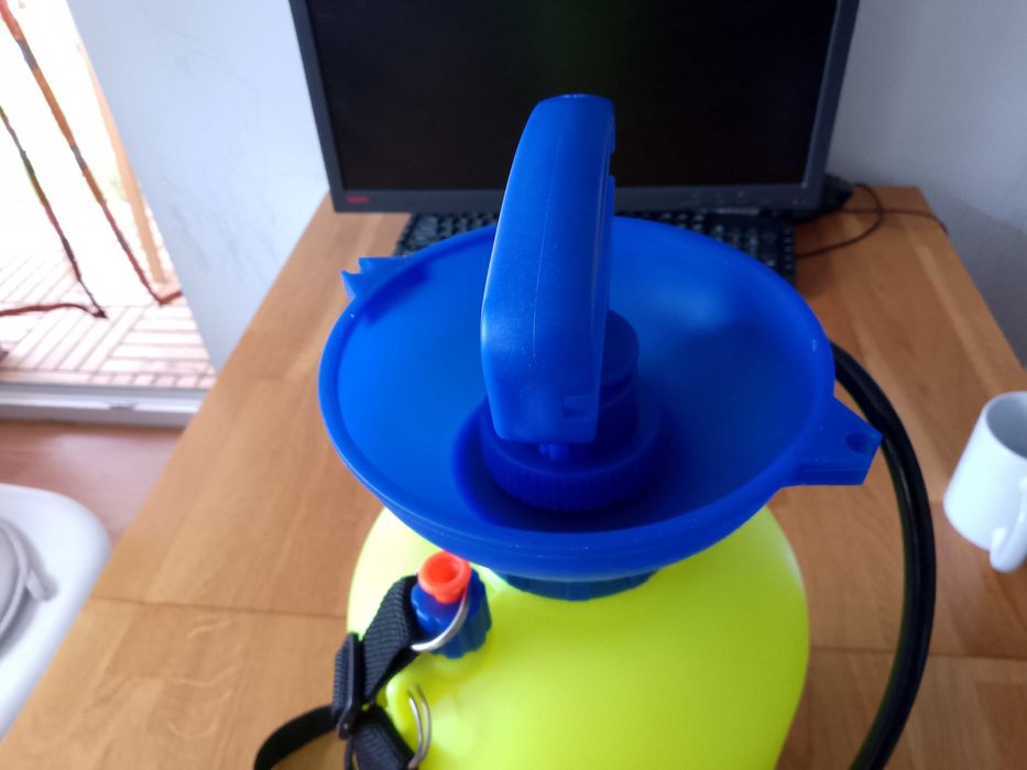 OPRYSKIWACZ ciśnieniowy ręczny ogrodowy spryskiwacz DŁUGA LANCA 5L PAS