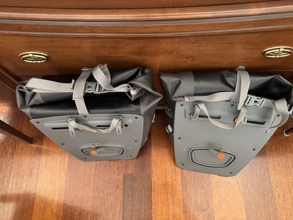 VAUDE AQUA BACK sakwy rowerowe THULE torby gravel bikepacking treking