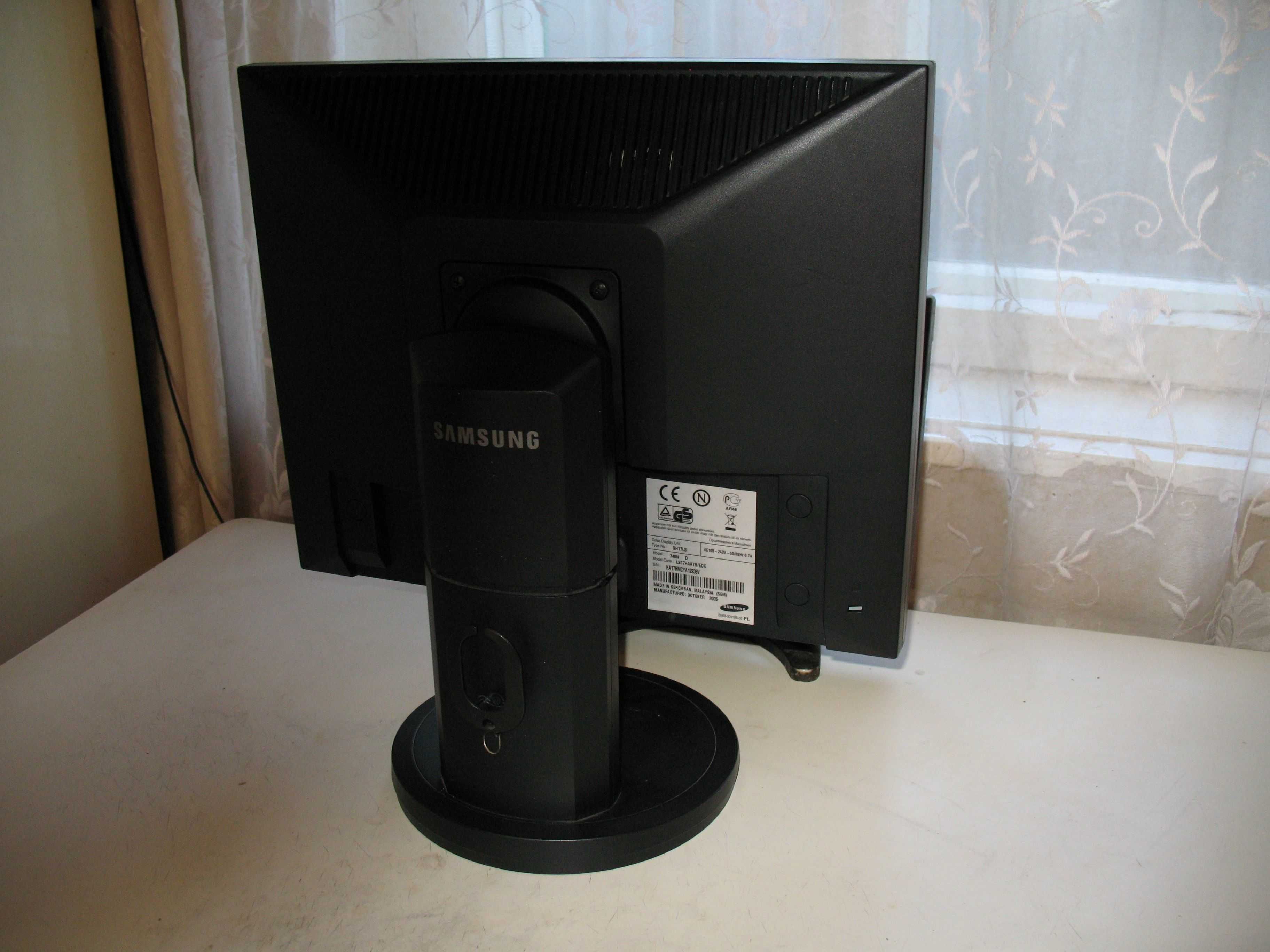 Продам 2 монитора Samsung 740N