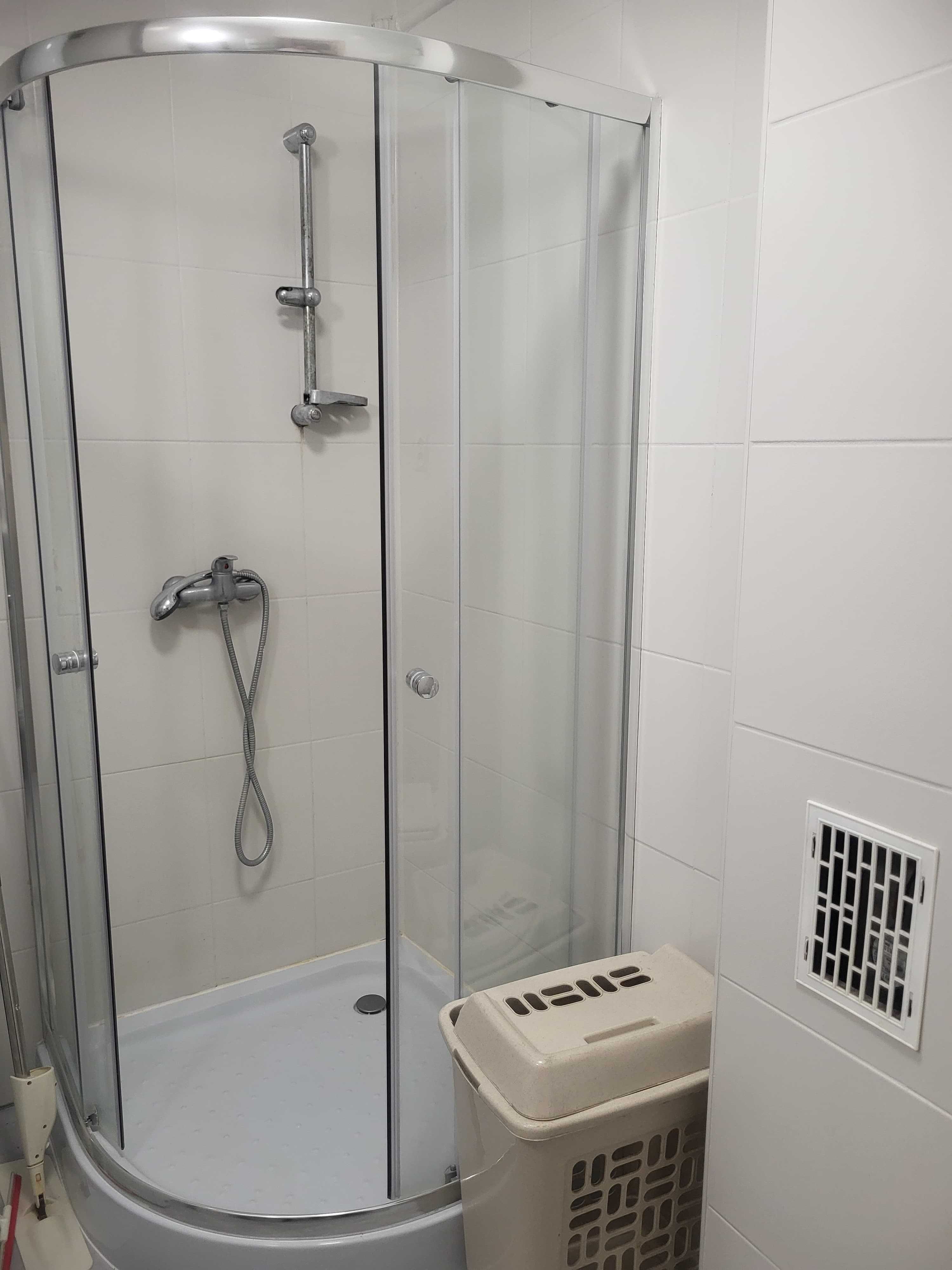 Do wynajęcia 2-pokojowe mieszkanie dla studentów – ul. Weissa – 44 m²