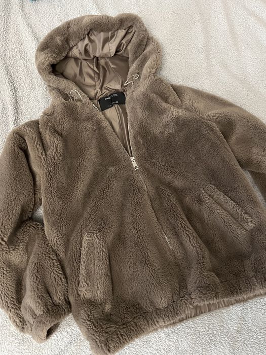 Жіноча шубка.