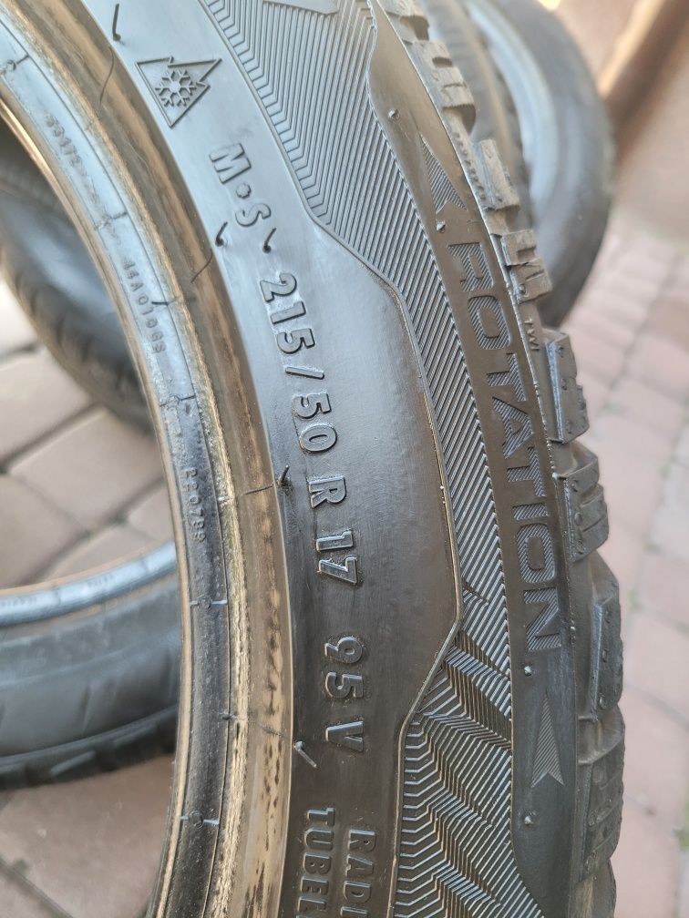 Opony zimowe UNIROYAL 215/50 R17