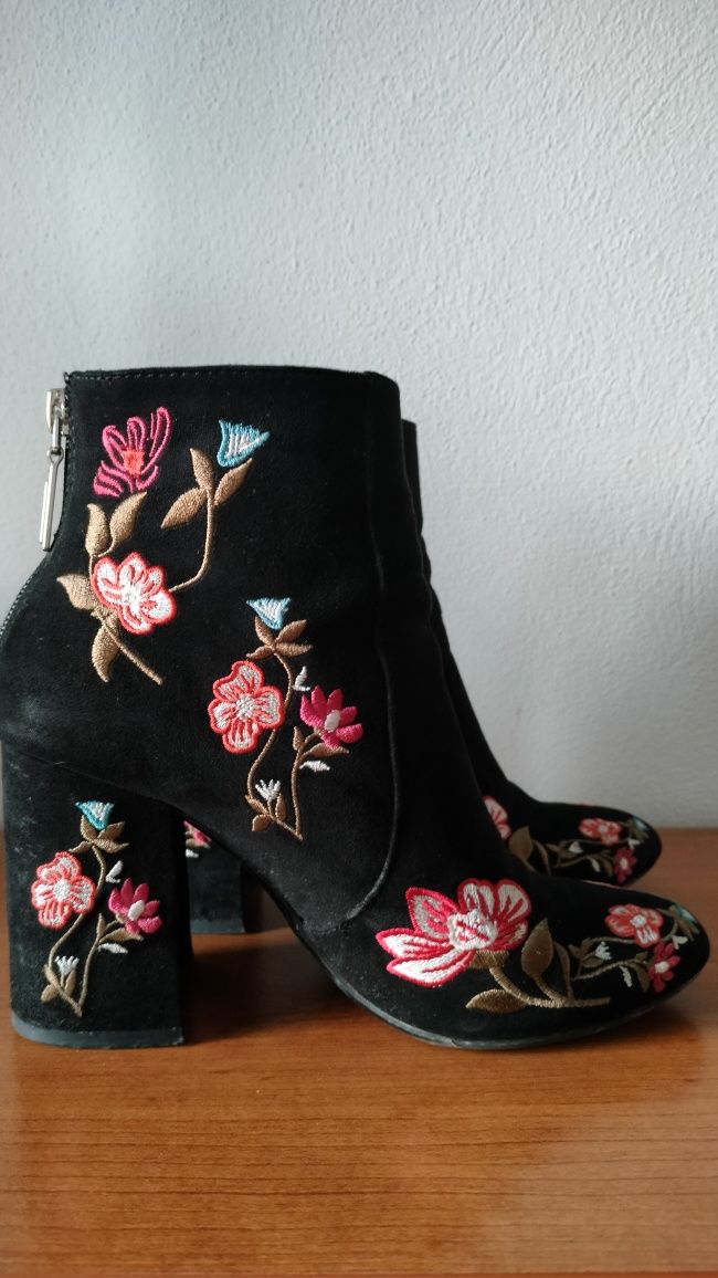 Botins floridos, Stradivarius