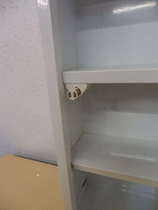 Szafka na leki pierwszej pomocy