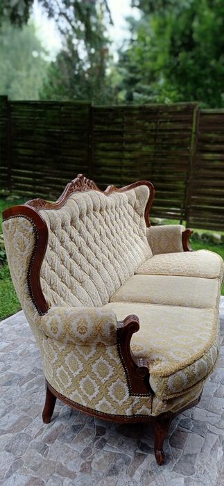 Sofa w stylu Ludwikowskim