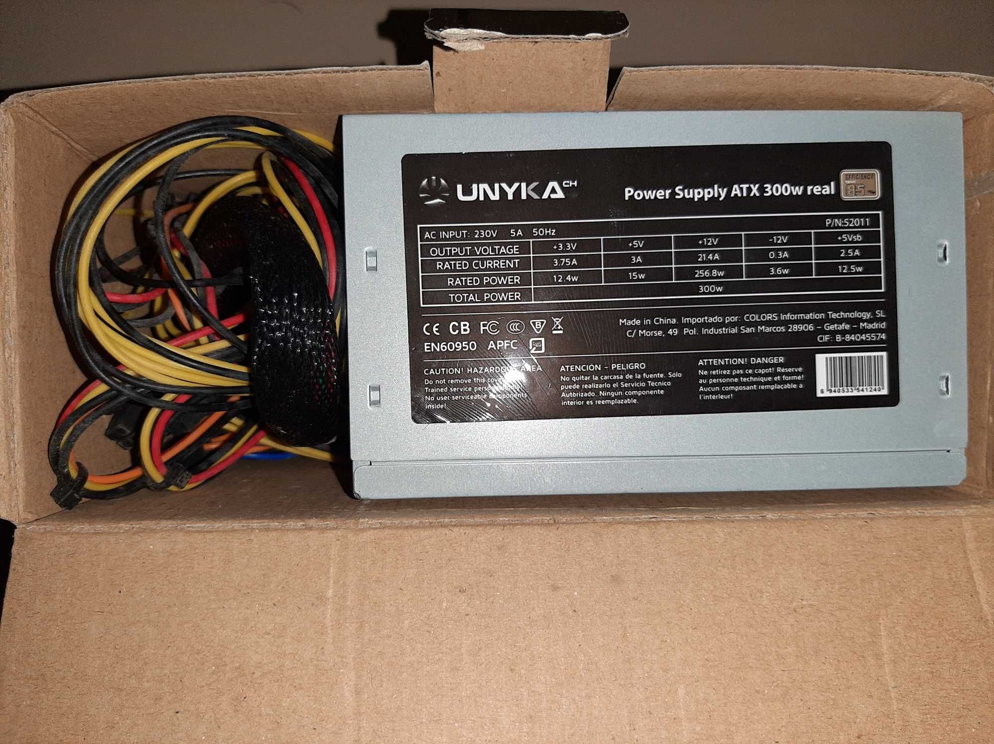 Fonte de alimentação ATX 300W UNYKA