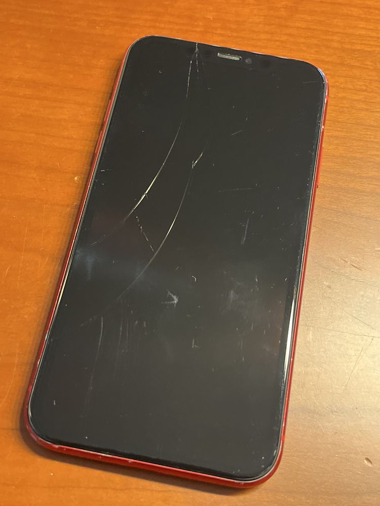 Vendo Iphone 11 Red