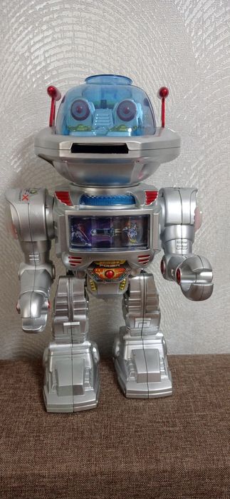 Робот на пульті  управління