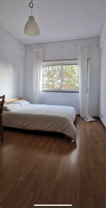 Quarto Solarengo com casa de banho privada em Paco de Arcos