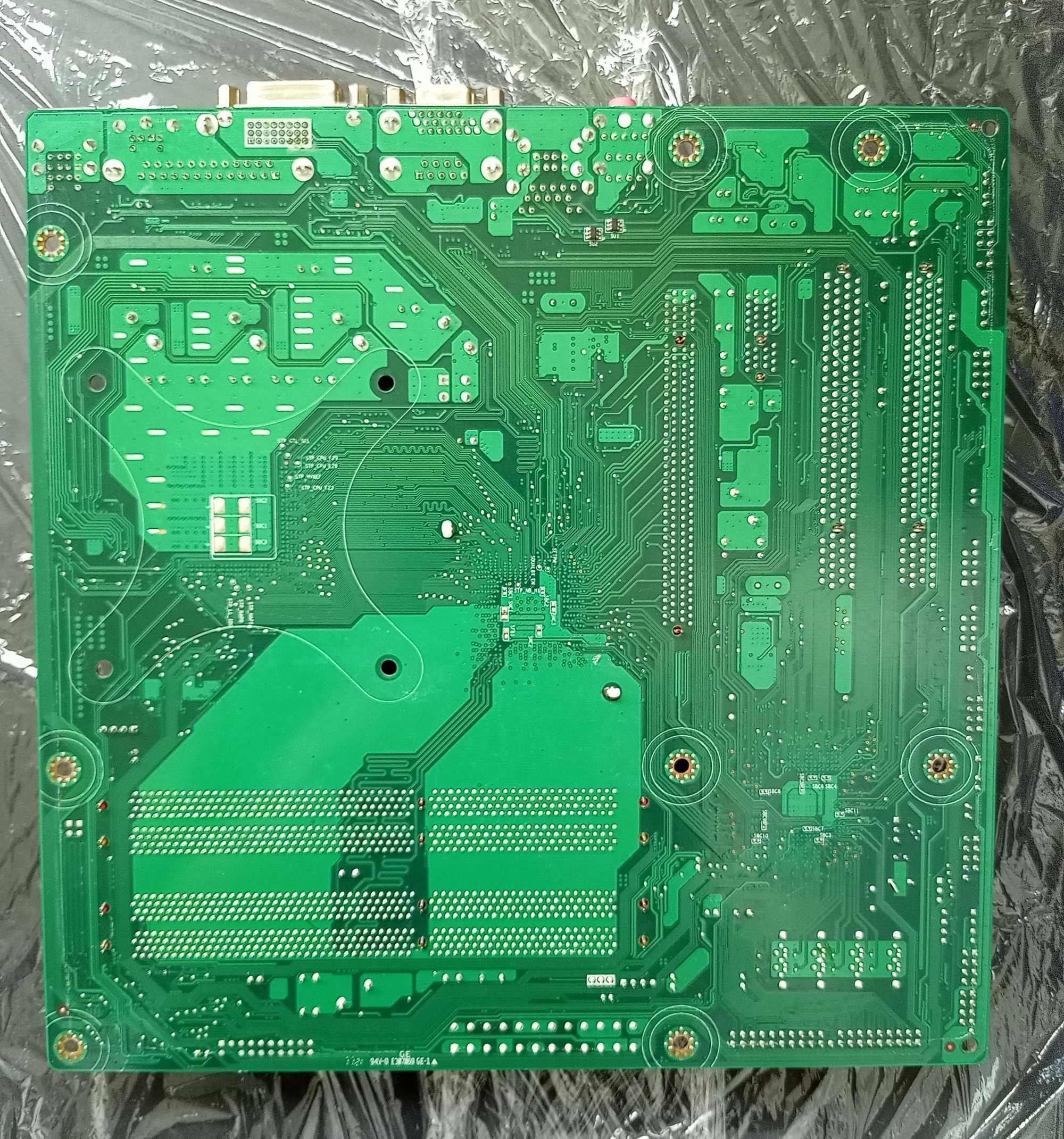 Материнская плата S775 ESC-G41T-M9 ver.1 4 x DDR3 видео VGA DVI