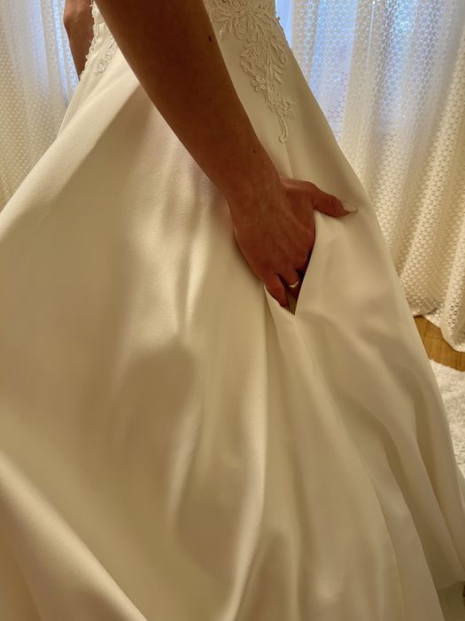 Весільна сукня