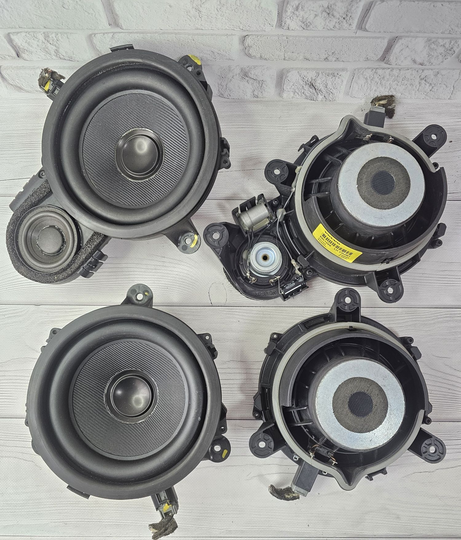 Оригінальні динаміки / Динамики / Колонки Premium Sound Volvo S40/V50