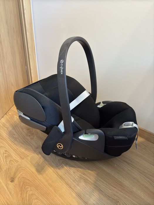 Fotelik Cybex cloud Z i size + adaptery czarny