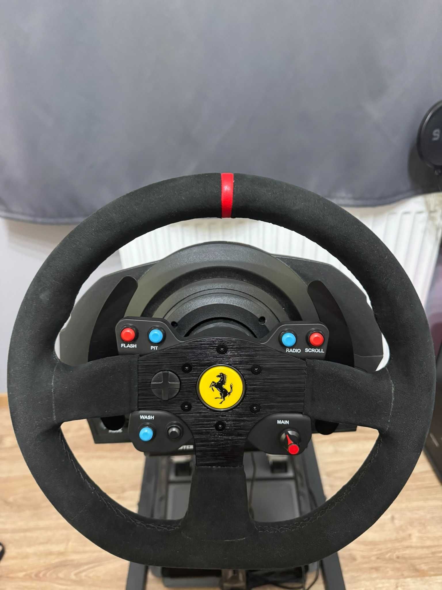 Kierownica Thrustmaster T300 Alcantara Edition + Stojak