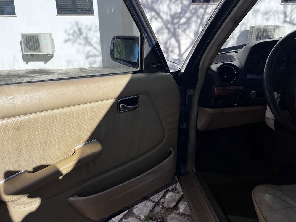Mercedes 300D  1983