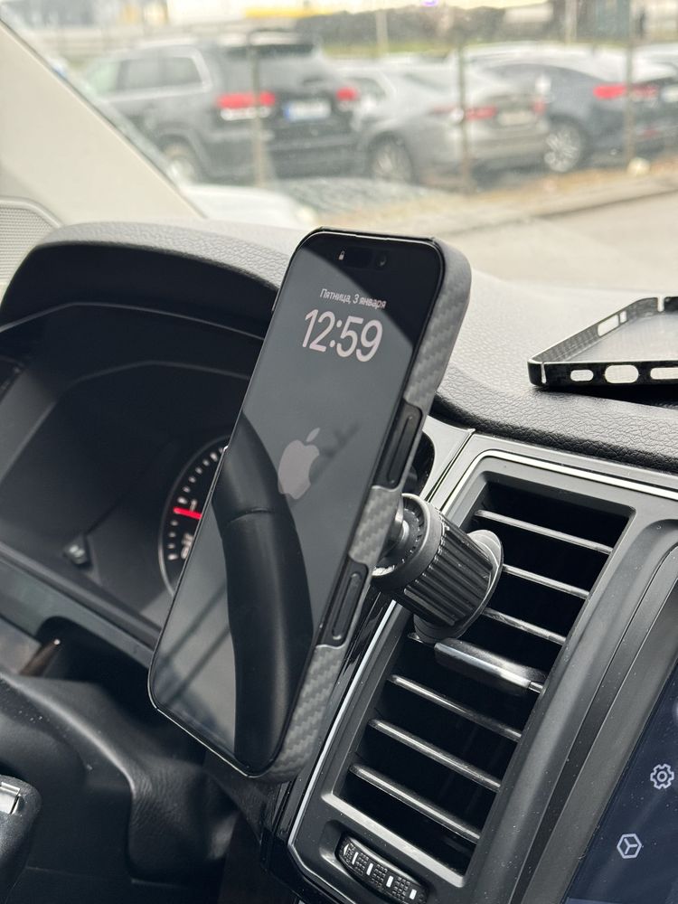 Карбоновый чехол MagSafe iPhone 16 Pro | Max