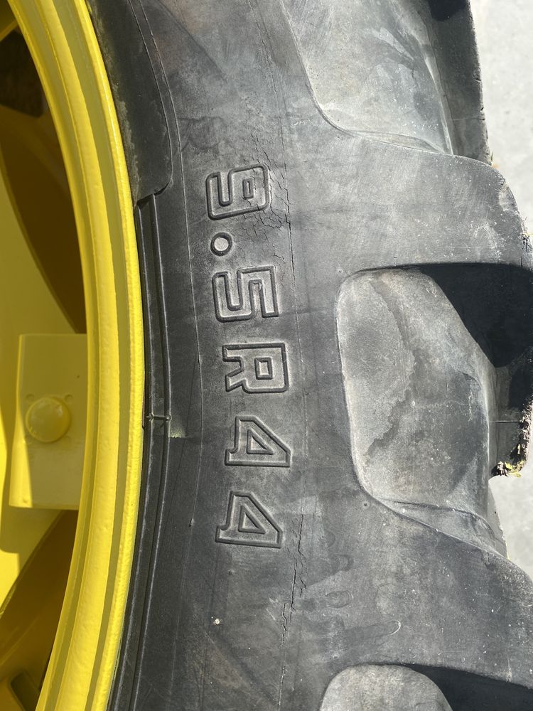 Koła wąskie - do miedzyrzędzi JOHN DEERE 9,5 R44 - 230/95R44