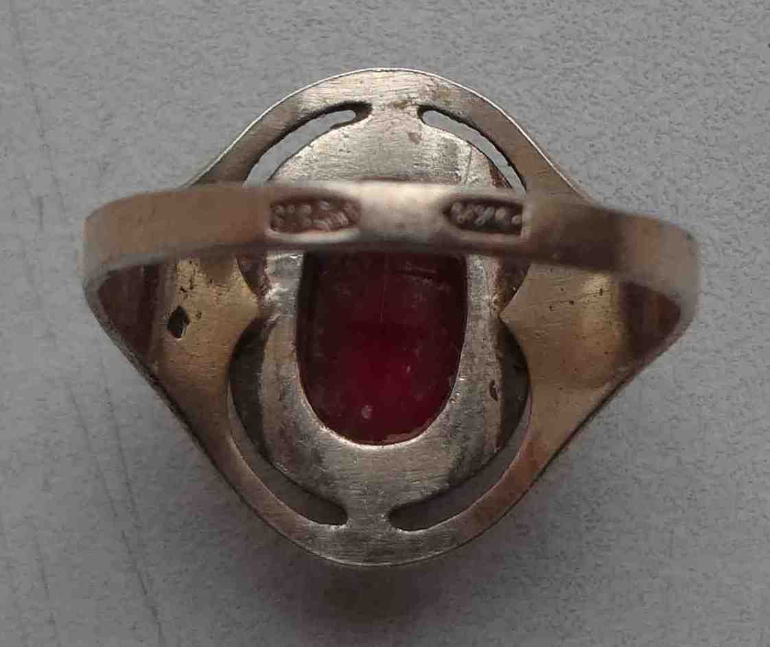 Серебряное кольцо с красным камнем 875 ЭХЮ