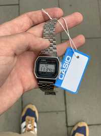 Годинник Casio Retro (є ОПТ)