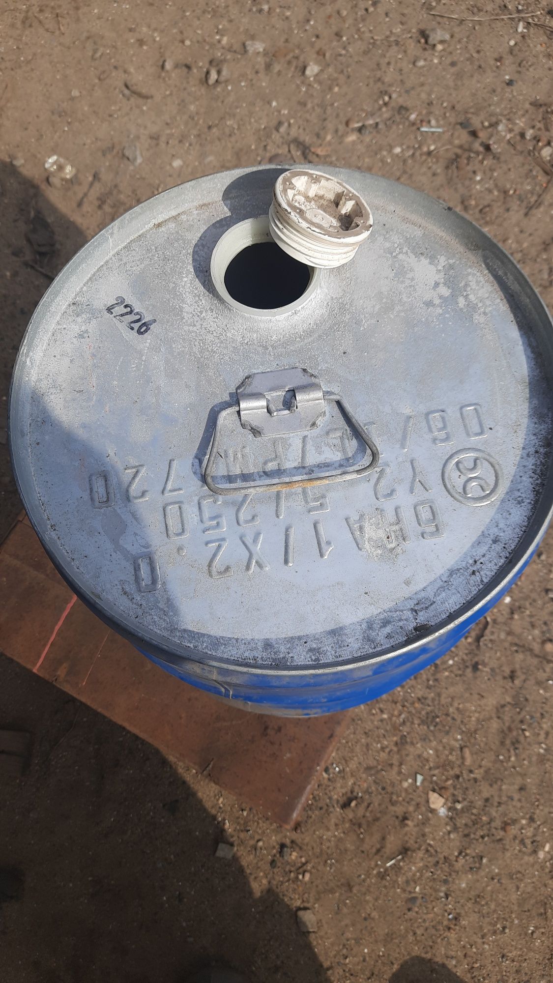 Продам пищевую канистру-бочонок 30 лит.