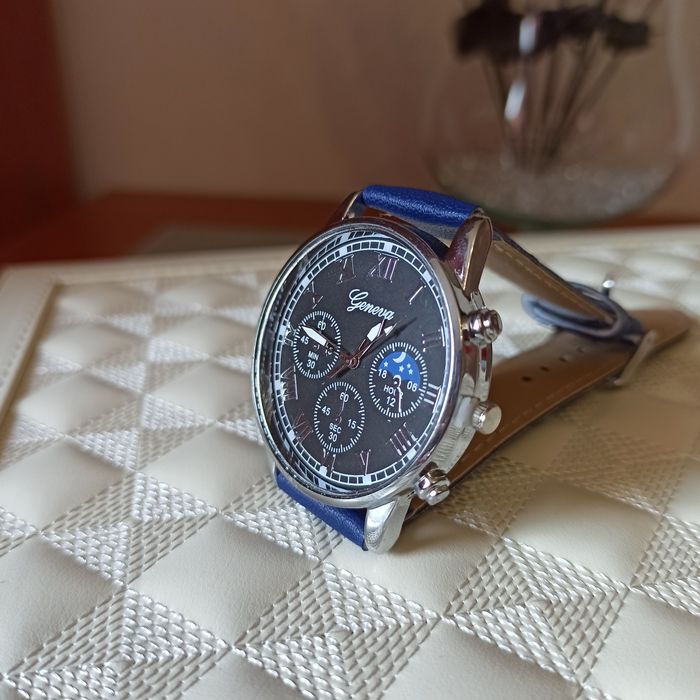 Zegarek elegancki analogowy męskie na skórzanym pasku nowy granatowy