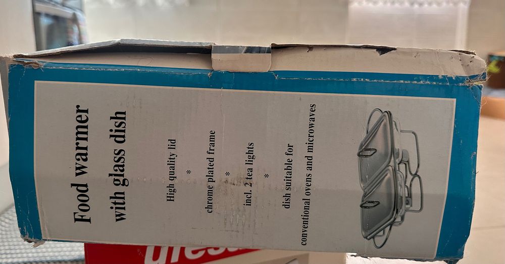 Food warmer with glass dish