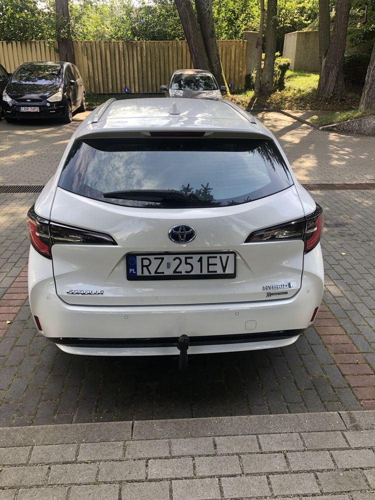 Uber Bolt FreeNow Fabia 500 zł. Toyota Corolla Auris Hybryda Gaz