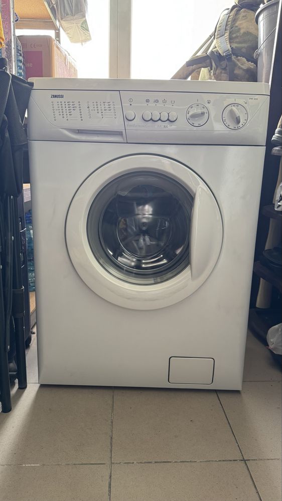 Стиральная машинка ZANUSSI