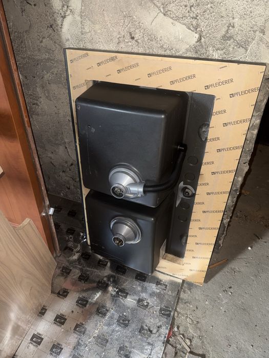 Zlew granitowy  dwukomorowy z kranem