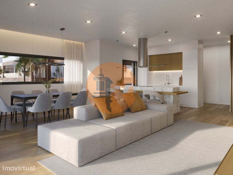 Apartamento T3, r/c, em condomínio privado com piscinas, jardim, gi...