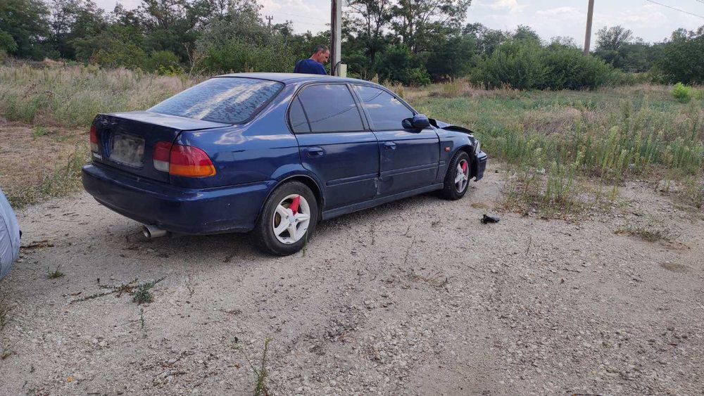 Хонда Цивик ЕК 1997 1.5 эковтек (на запчасти)