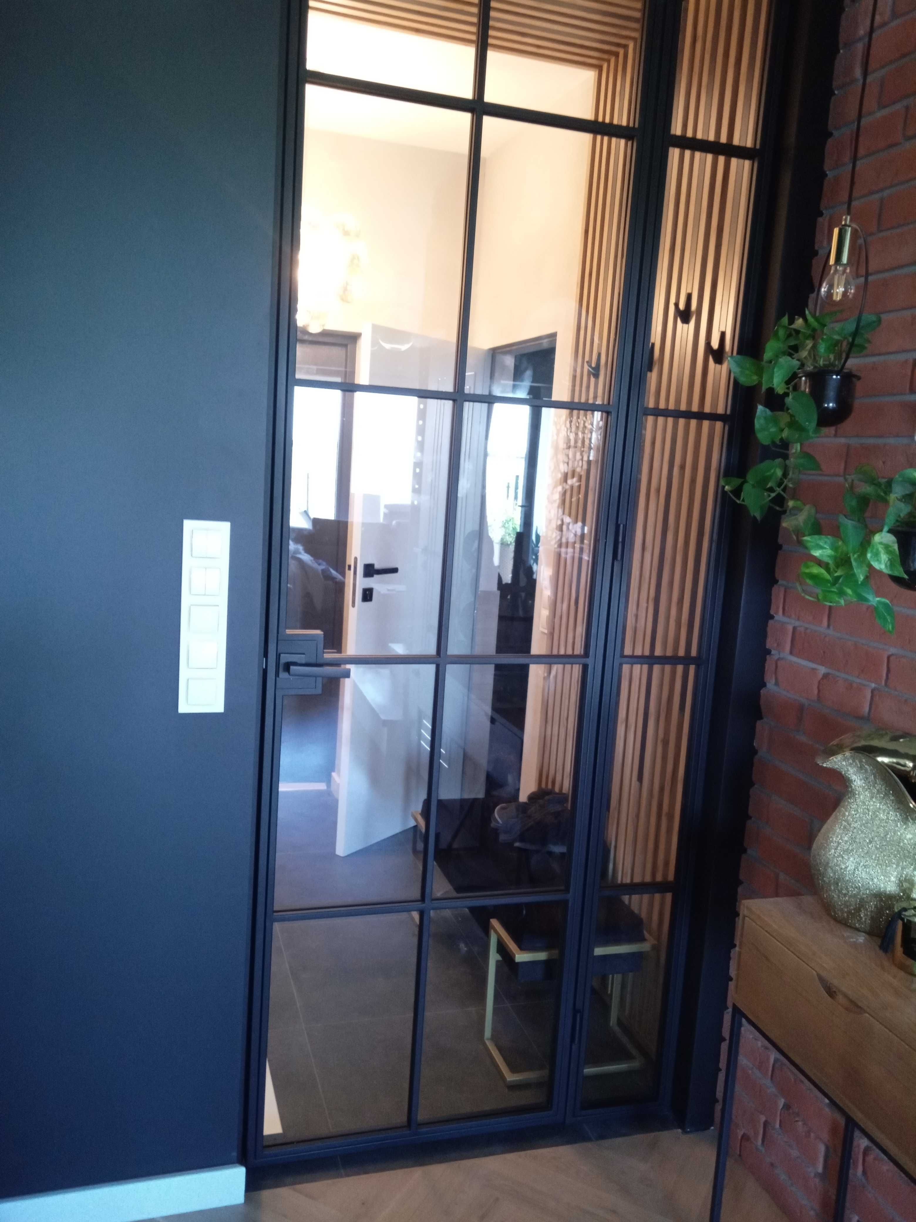 Ścianka loft, drzwi loft, ściana ze szkła, zabudowy loftowe
