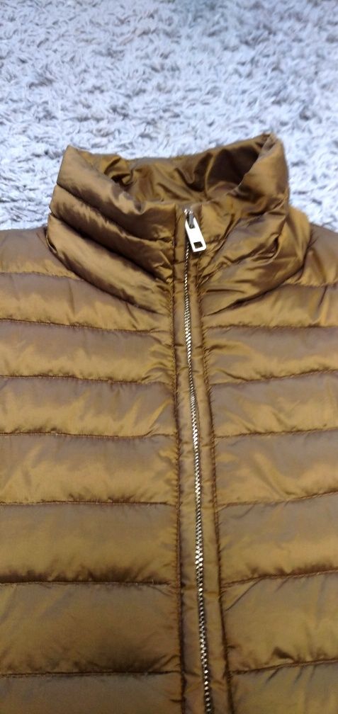 Женская курточка, куртка Zara, 42-44 размер.Пух