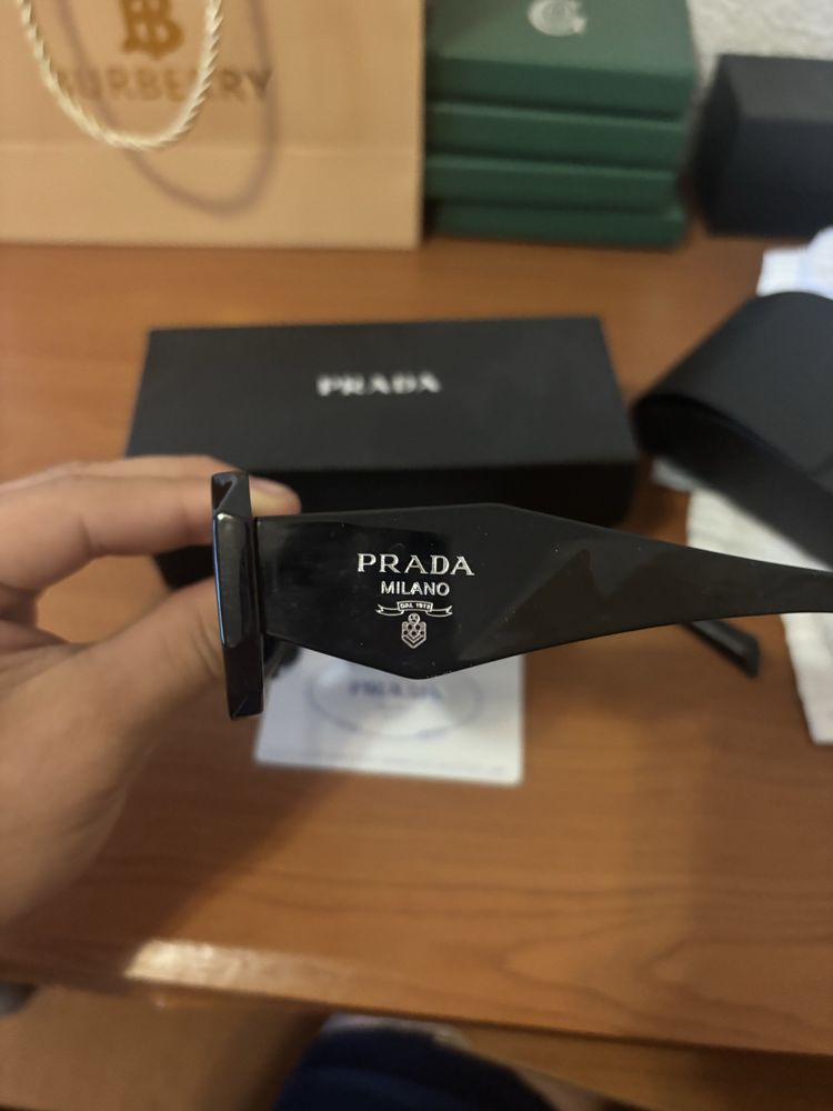 oculos prada preto