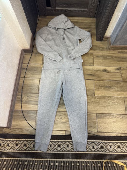 Зимний костюм . Спортиный костюм . Cropp костюм . Розмір S