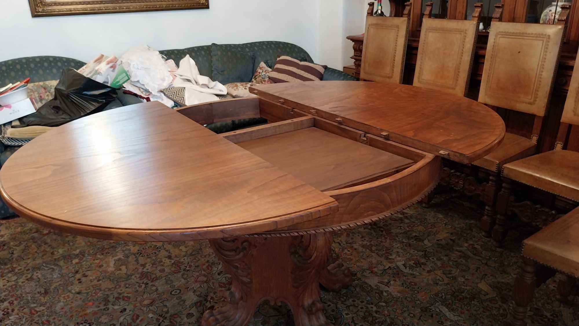 Mesa extensível, com 6 cadeiras madeira de castenho