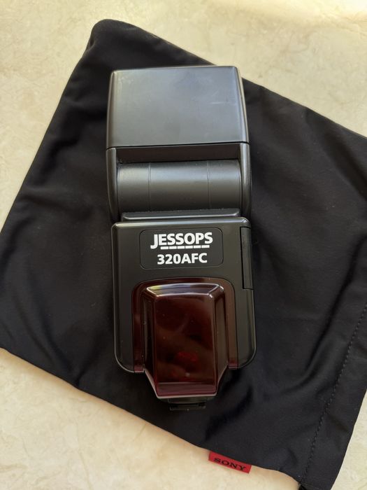 Спалах накамерний jessips 320 afs робочий фотоспалах