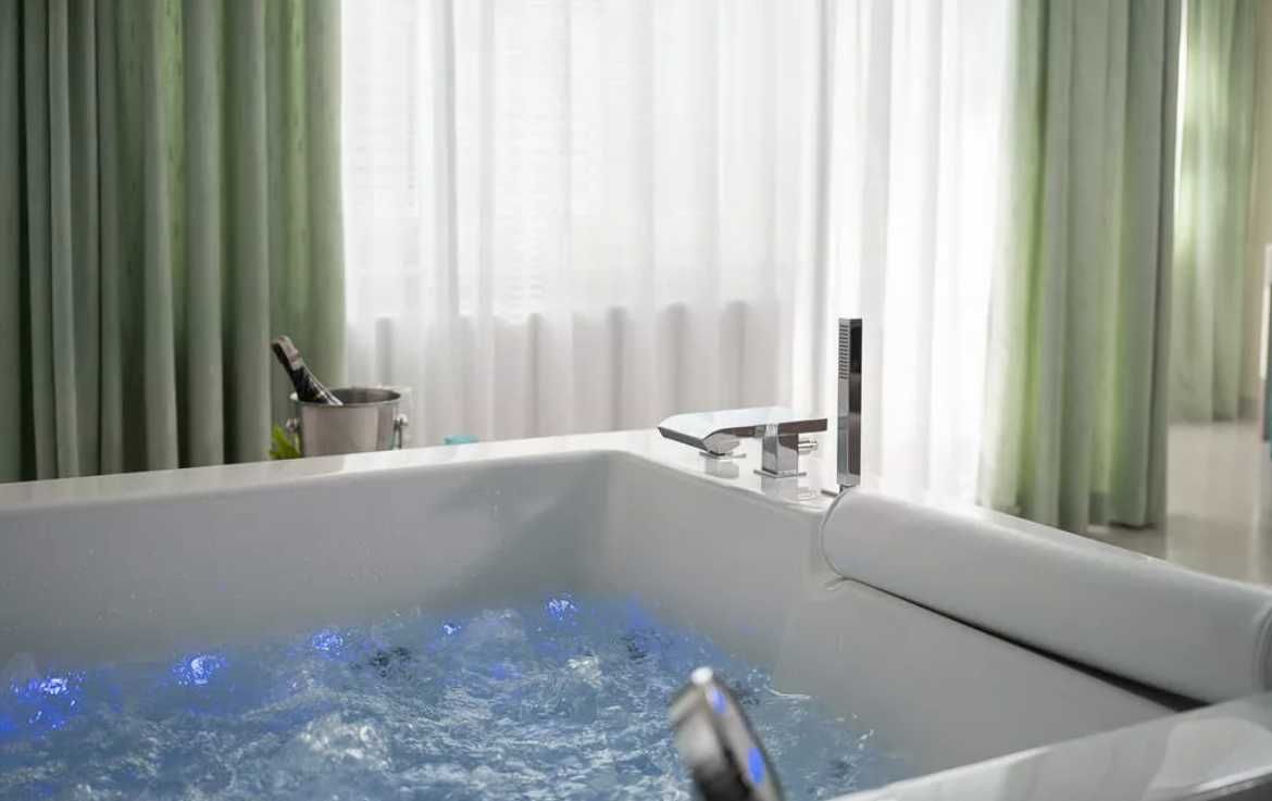 Luksusowy apartament dla par z jacuzzi na wyłączność w centrum
