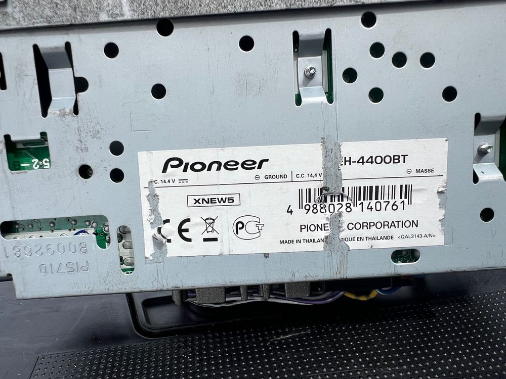Radio samochodowe Bluetooth Pioneer DEH-4400BT
