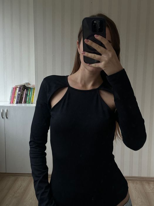 чорне боді з вирізами H&M